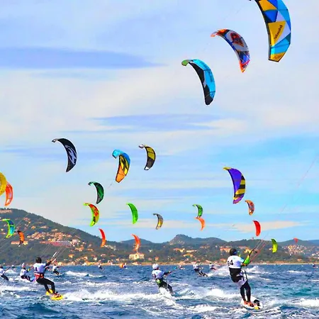 La Petite Matelote Lumineux - Vue Cathedrale * Булонь-сюр-Мер