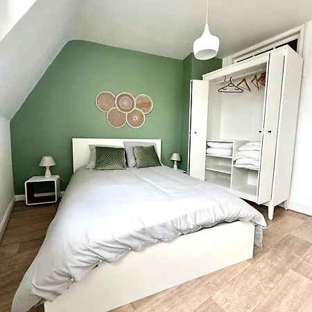 La Petite Matelote Lumineux - Vue Cathedrale