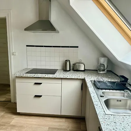 La Petite Matelote Lumineux - Vue Cathedrale Булонь-сюр-Мер